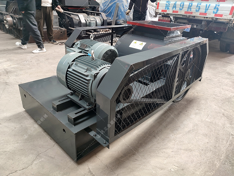 煤矸石雙齒輥破碎機的出料粒度能達到多少？產量多大？