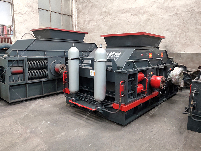 河南液壓對輥制砂機(jī)報(bào)價(jià)，碎石機(jī)生產(chǎn)廠家哪里有？