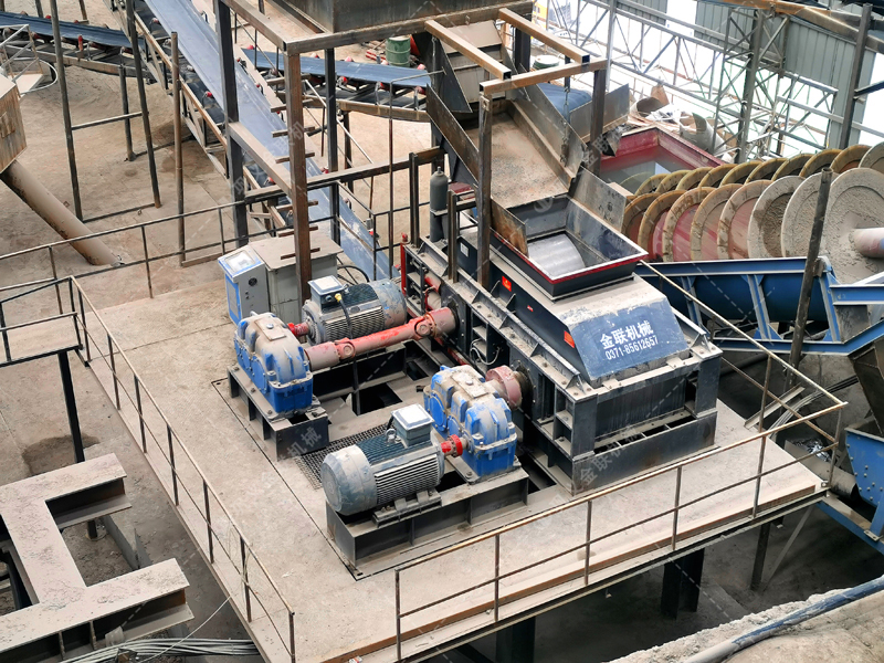 液壓對輥破碎機在石料場中的應用和特點是什么？