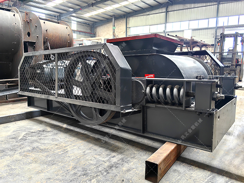 雙齒輥破碎機真的能“干濕通破”嗎?它的工作原理是什么? 雙齒輥破碎機真的能“干濕通破”嗎?它的工作原理是什么?